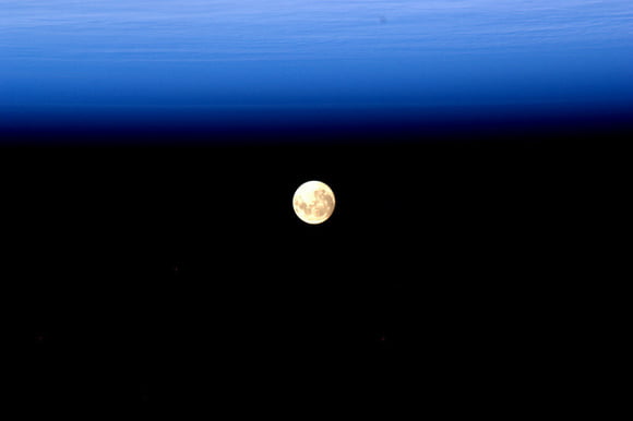 Maan vanuit het ISS