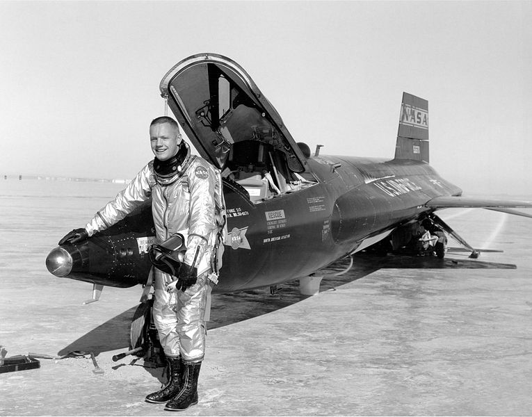 Pilot_Neil_Armstrong_and_X-15_-1_-_GPN-2000-000121