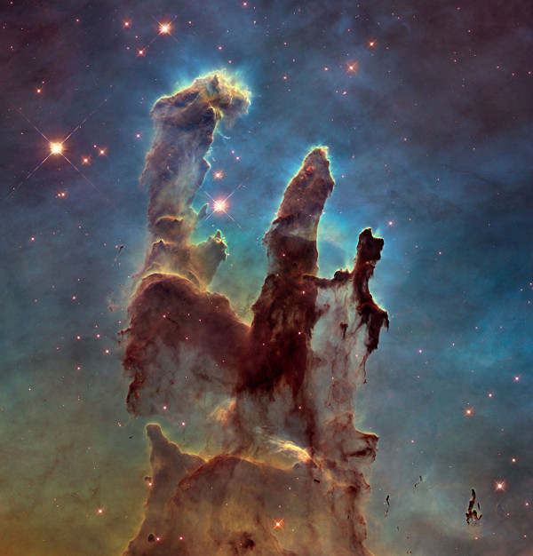 Pillars of Creation door Hubble