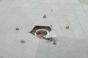 De Chinese mega-telescoop op zoek naar buitenaards leven